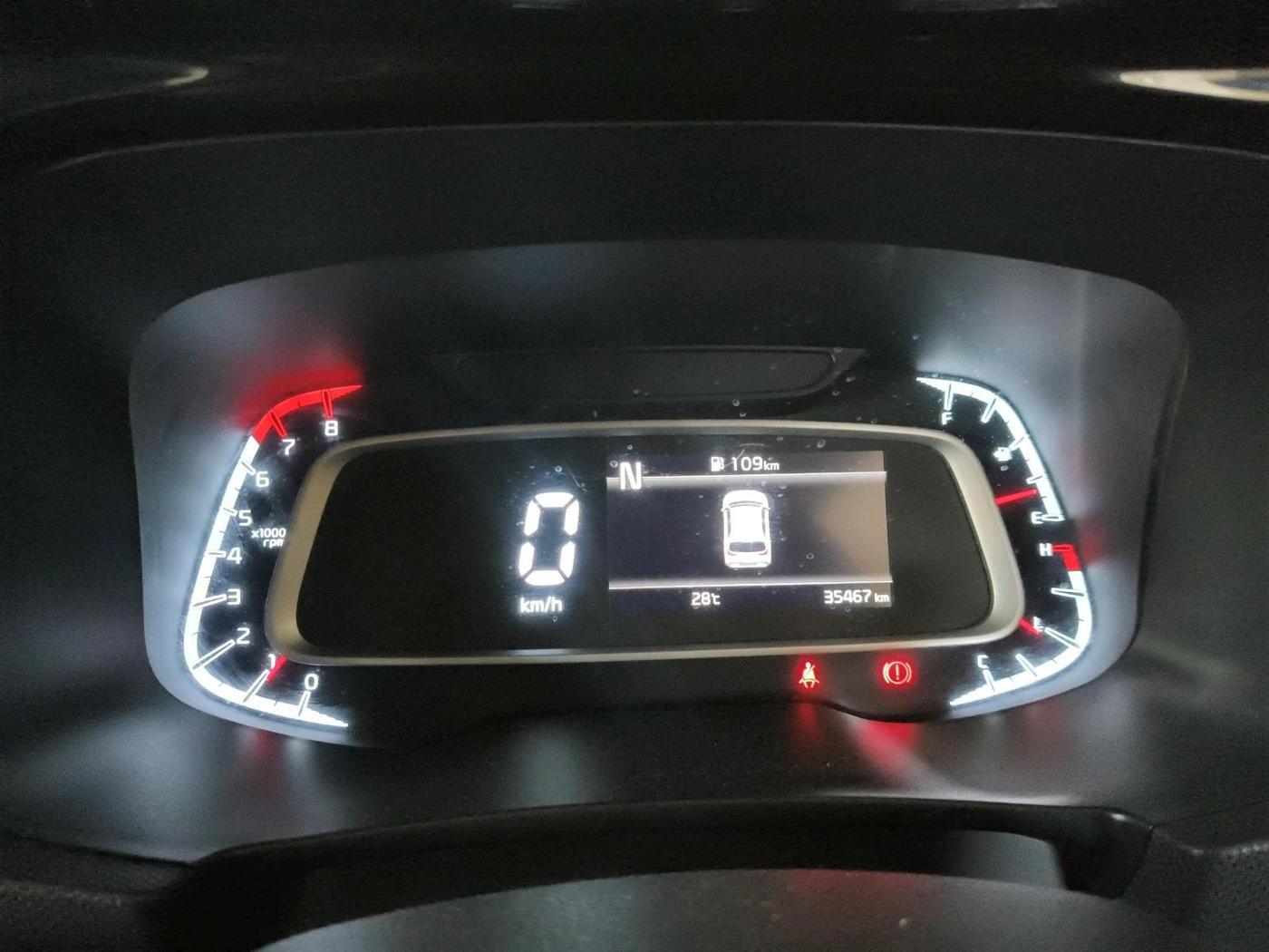 2022 KIA SONET HTX 1.0 IMT, Petrol, Manual, 35,467 km, interior