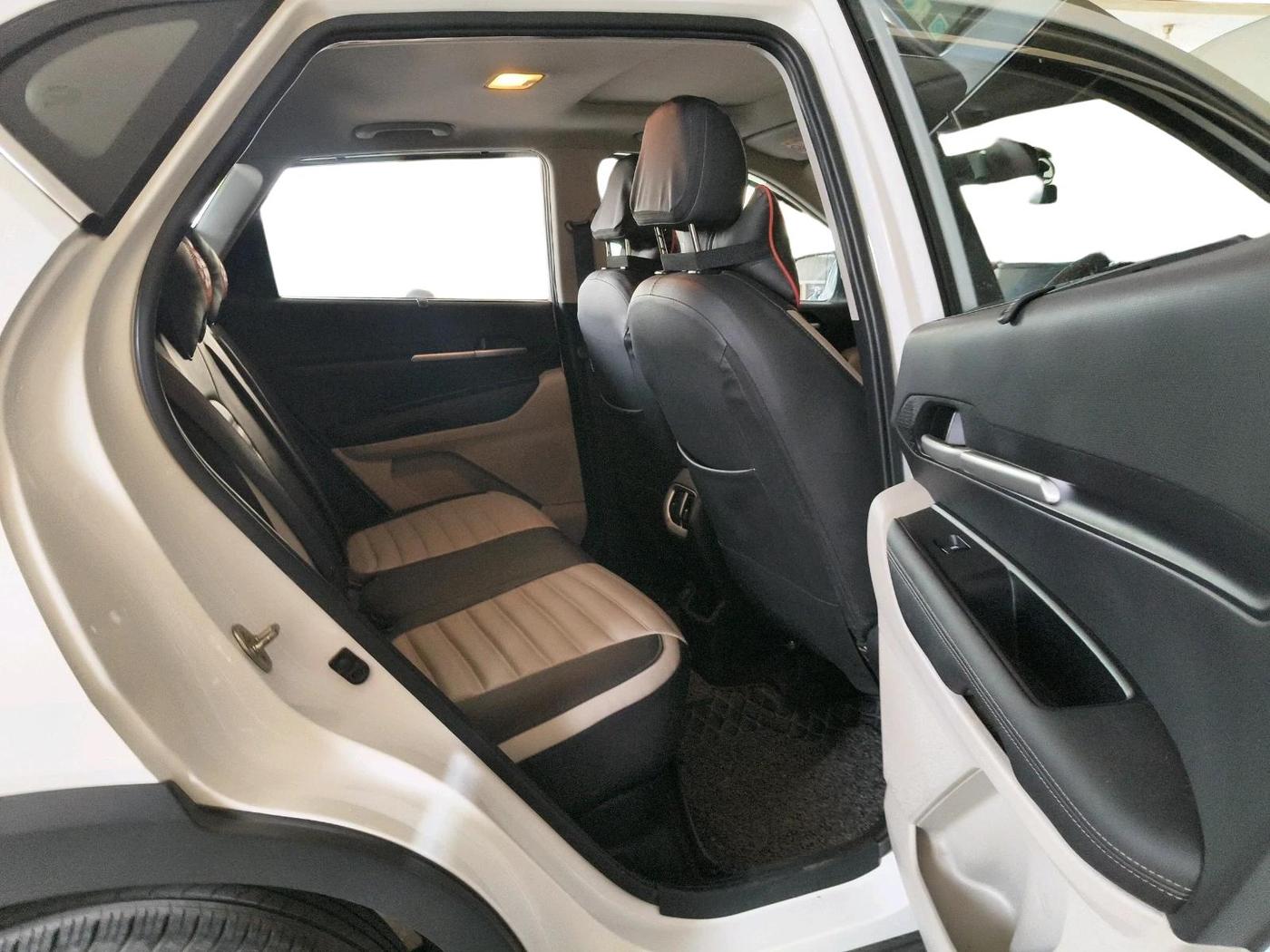 2022 KIA SONET HTX 1.0 IMT, Petrol, Manual, 35,467 km, interior