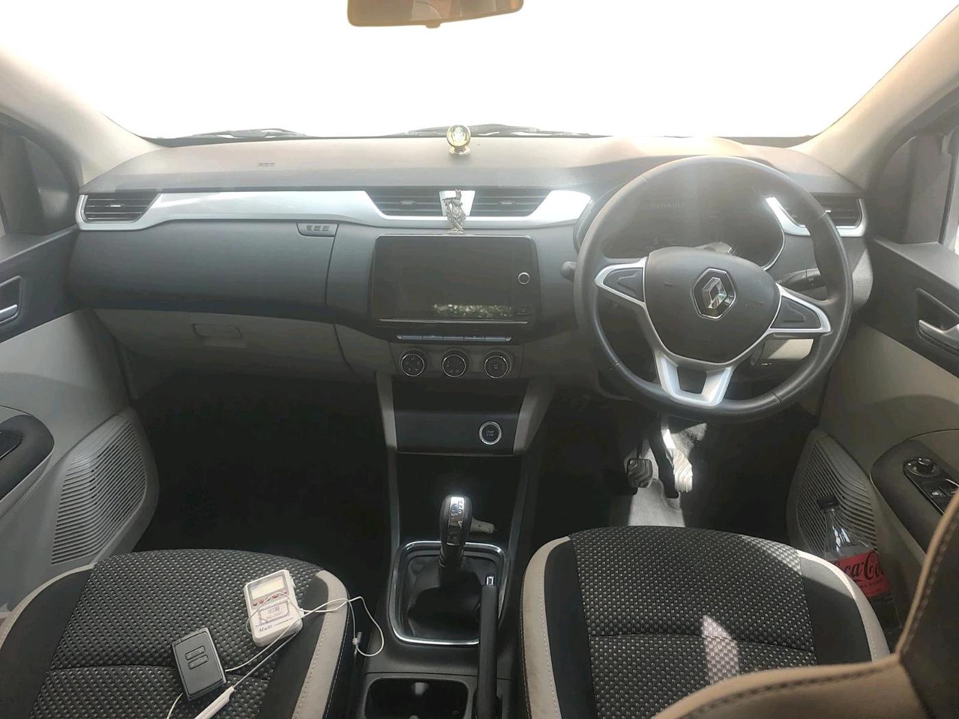 2020 Renault TRIBER RXZ AMT, Petrol, Automatic, 44,641 km, interior