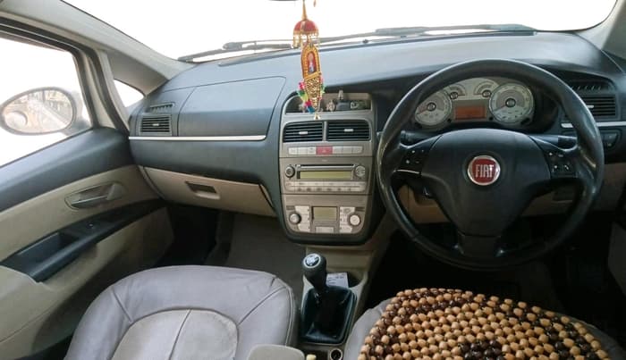 2011 Fiat Linea EMOTION 1.3, Diesel, Manual, 1,46,524 km, interior