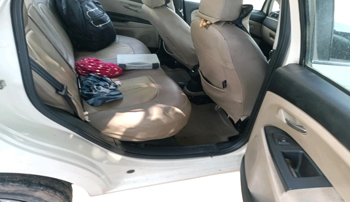 2011 Fiat Linea EMOTION 1.3, Diesel, Manual, 1,46,524 km, interior
