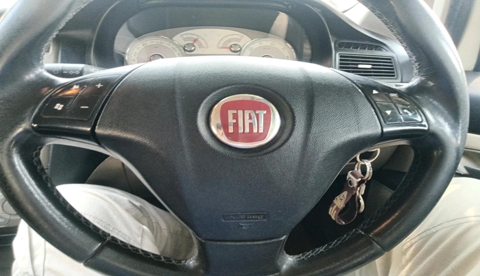 2011 Fiat Linea EMOTION 1.3, Diesel, Manual, 1,46,524 km, interior