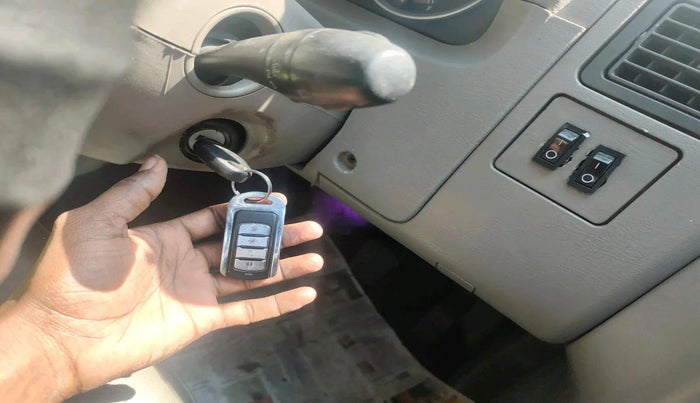 2008 Tata Sumo Grande LX, Diesel, Manual, 1,15,473 km, interior