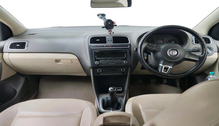 2012 Volkswagen Vento HIGHLINE DIESEL 1.6, Diesel, Manual, 1,24,803 km, interior