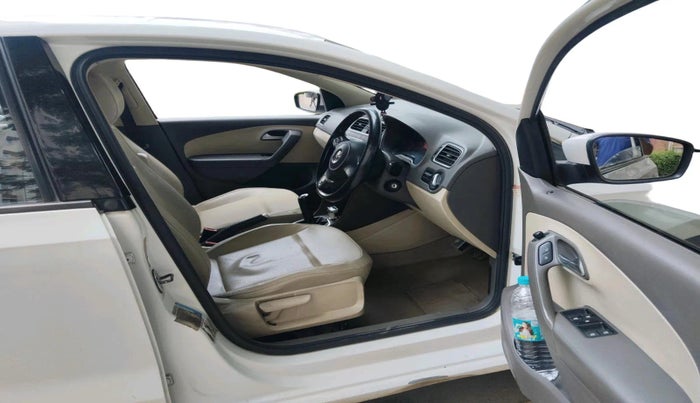 2012 Volkswagen Vento HIGHLINE DIESEL 1.6, Diesel, Manual, 1,24,803 km, interior