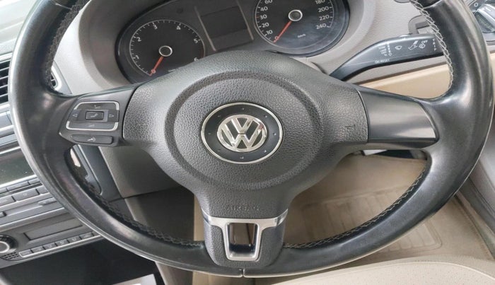 2012 Volkswagen Vento HIGHLINE DIESEL 1.6, Diesel, Manual, 1,24,803 km, interior