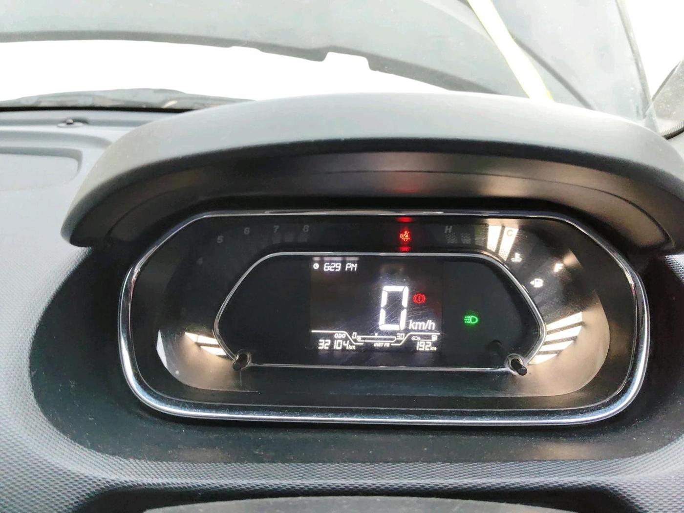 2022 Tata Tiago XZ PLUS PETROL, Petrol, Manual, 32,104 km, interior
