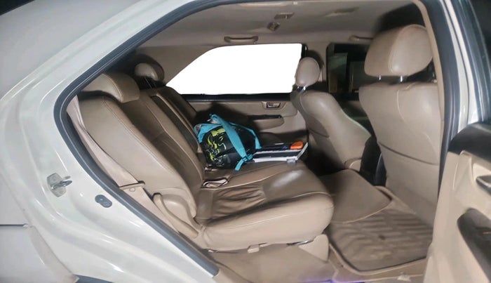 2015 Toyota Fortuner 3.0 4X2 MT, Diesel, Manual, 1,45,202 km, interior