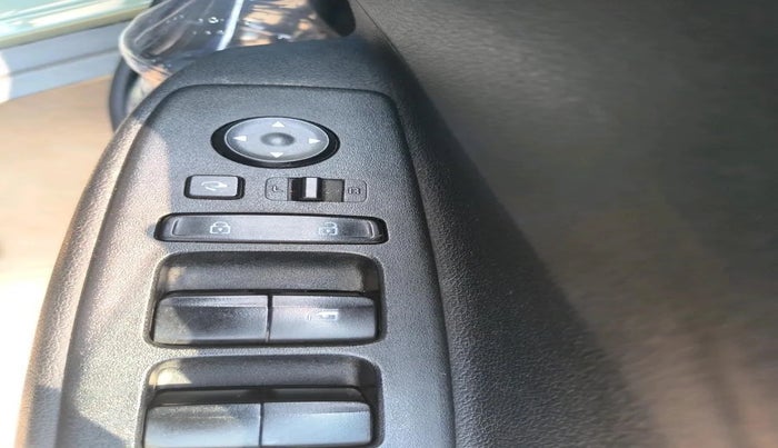 2023 Hyundai EXTER SX(O) CONNECT 1.2 AMT DUAL TONE, Petrol, Automatic, 33,883 km, interior