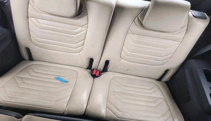 2022 KIA CARENS LUXURY 1.4 PETROL 7 STR, Petrol, Manual, 38,126 km, interior