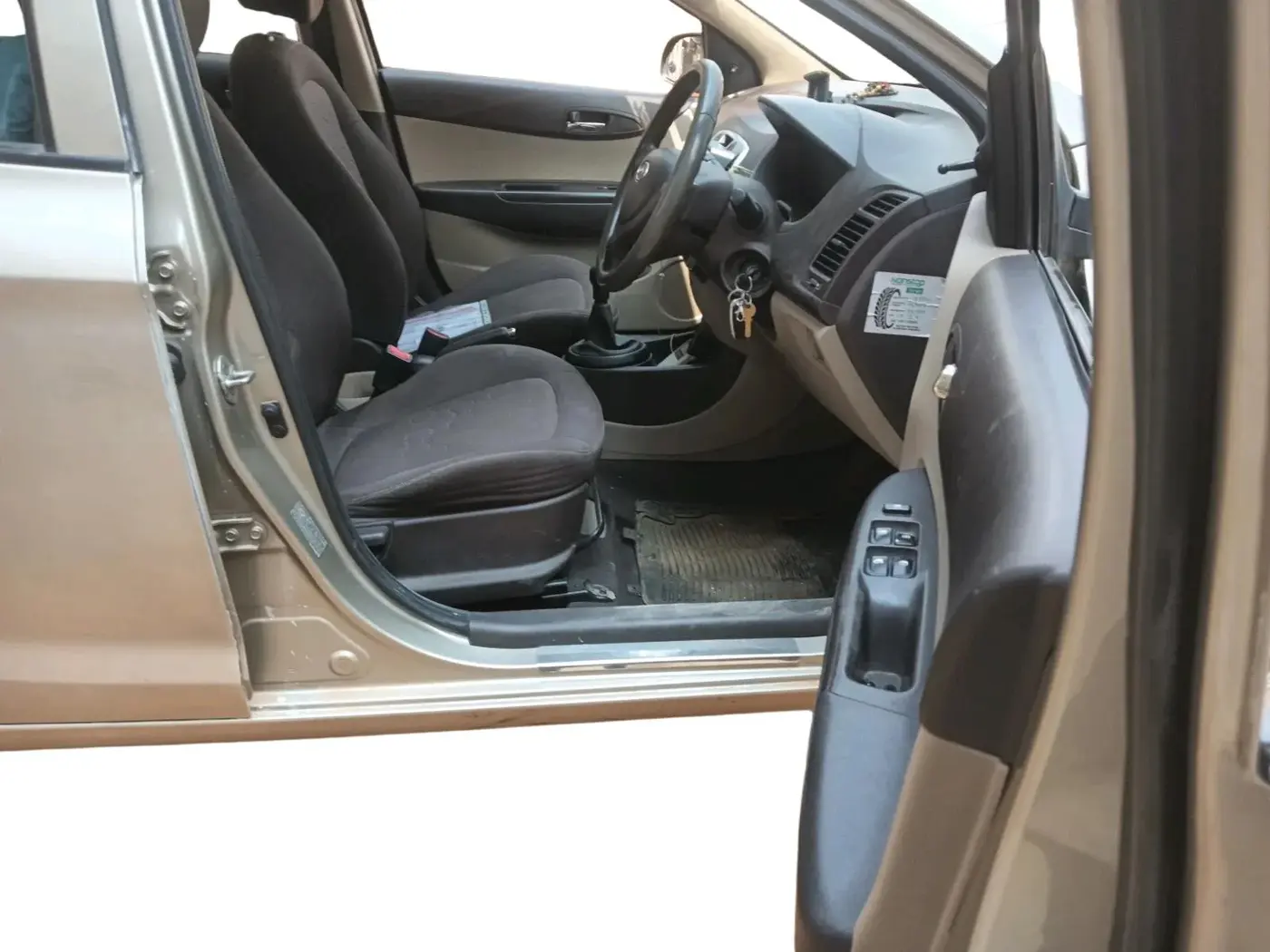 2009 Hyundai i20 MAGNA 1.2, Petrol, Manual, 99,672 km, interior