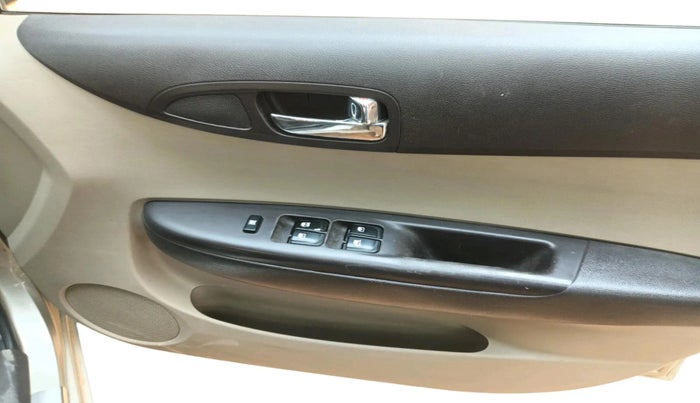 2009 Hyundai i20 MAGNA 1.2, Petrol, Manual, 99,672 km, interior