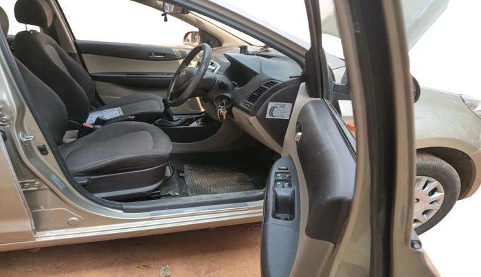 2009 Hyundai i20 MAGNA 1.2, Petrol, Manual, 99,672 km, interior