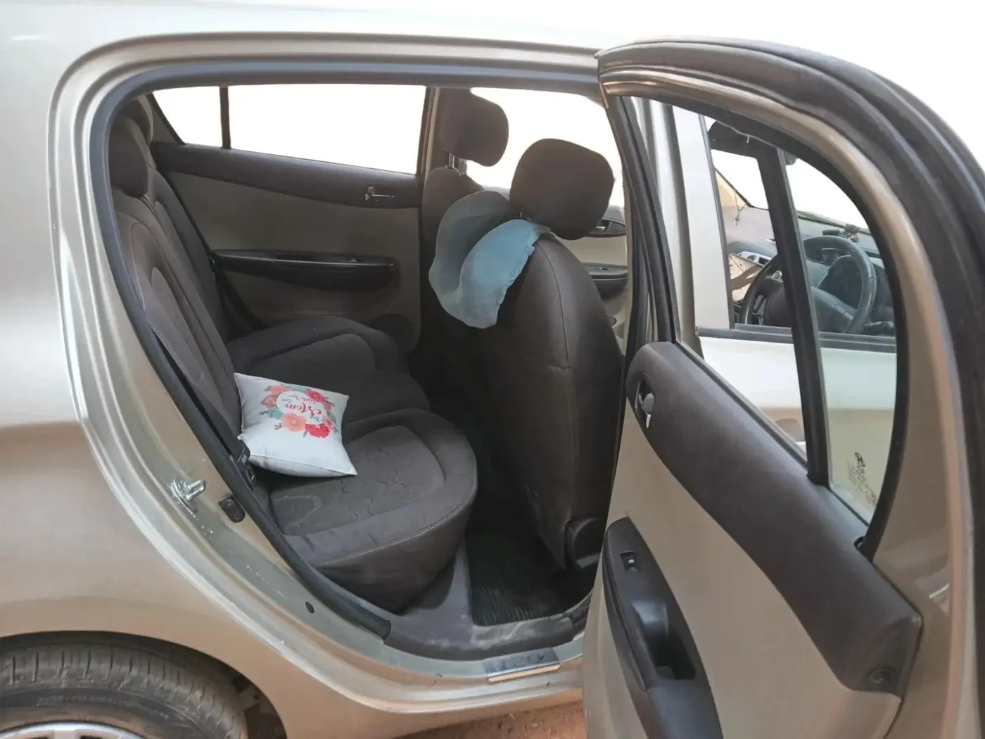 2009 Hyundai i20 MAGNA 1.2, Petrol, Manual, 99,672 km, interior