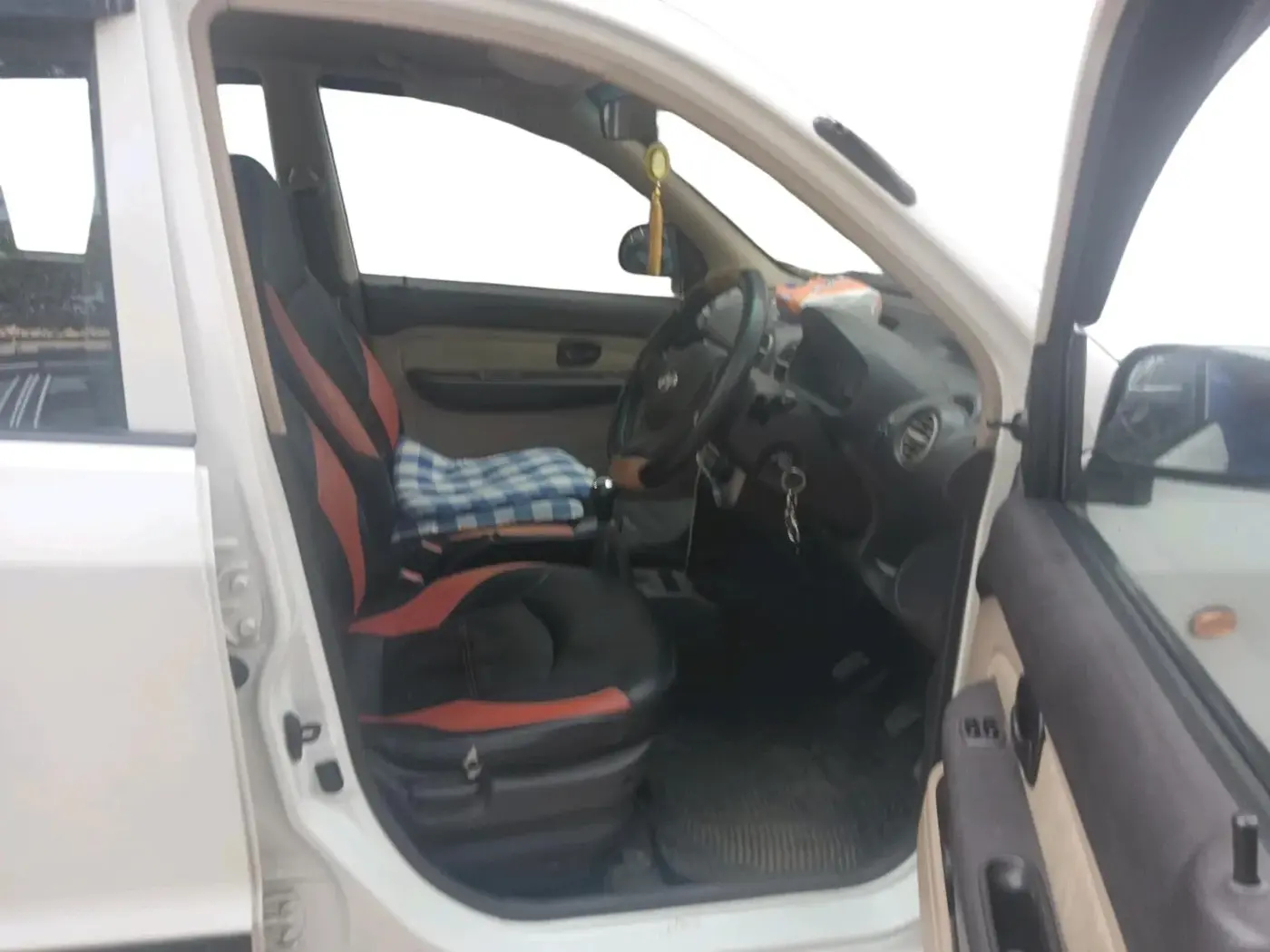 2013 Hyundai Santro Xing GLS, Petrol, Manual, 78,795 km, interior