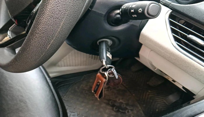 2021 Tata NEXON XZ PETROL, Petrol, Manual, 46,471 km, interior