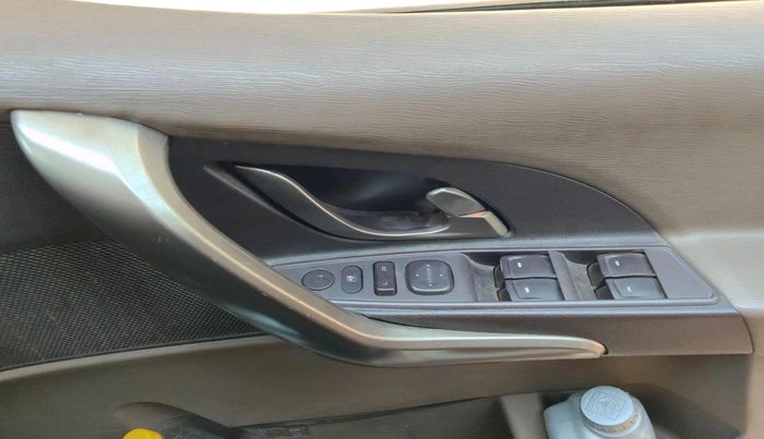 2012 Mahindra XUV500 W8, Diesel, Manual, 1,45,632 km, interior