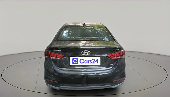 2018 Hyundai Verna 1.6 CRDI SX + AT, Diesel, Automatic, 1,02,980 km, exterior