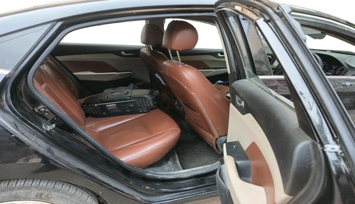 2018 Hyundai Verna 1.6 CRDI SX + AT, Diesel, Automatic, 1,02,980 km, interior