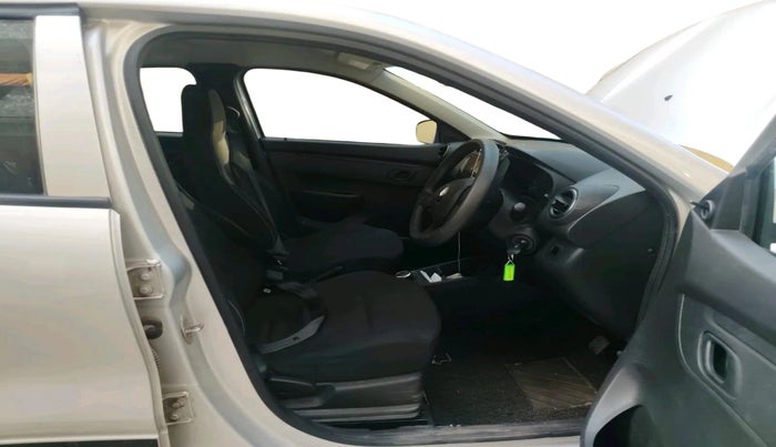 2025 Renault Kwid RXL(O) 1.0L AMT, Petrol, Automatic, 21,577 km, interior