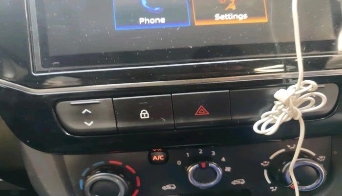 2025 Renault Kwid RXL(O) 1.0L AMT, Petrol, Automatic, 21,577 km, interior