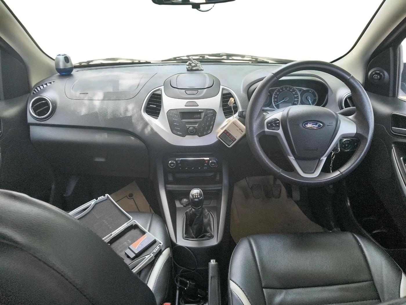 2016 Ford New Figo TITANIUM 1.2 PETROL MT, Petrol, Manual, 75,853 km, interior