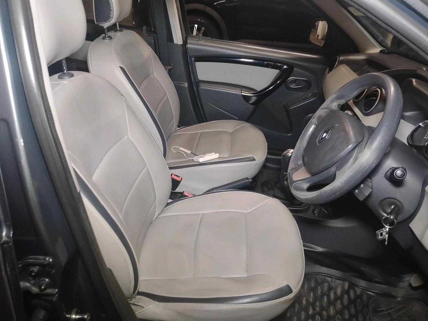 2015 Renault Duster 85 PS RXL DIESEL, Diesel, Manual, 1,44,560 km, interior