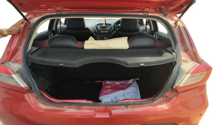 2018 Tata Tiago XZA PETROL, Petrol, Automatic, 86,731 km, exterior