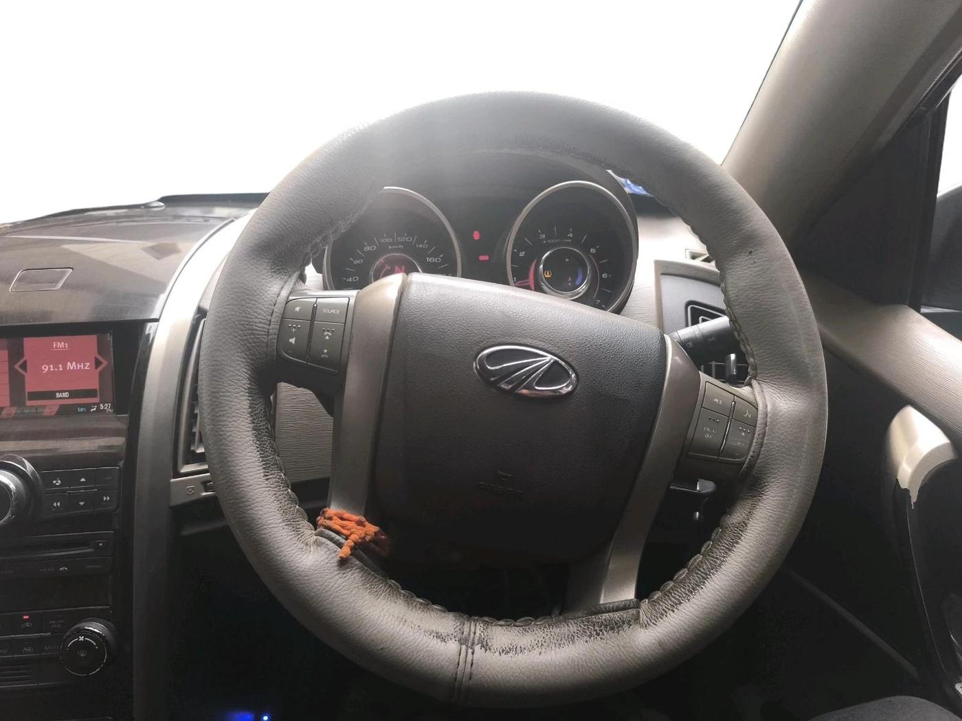 2012 Mahindra XUV500 W8, Diesel, Manual, 2,40,735 km, interior