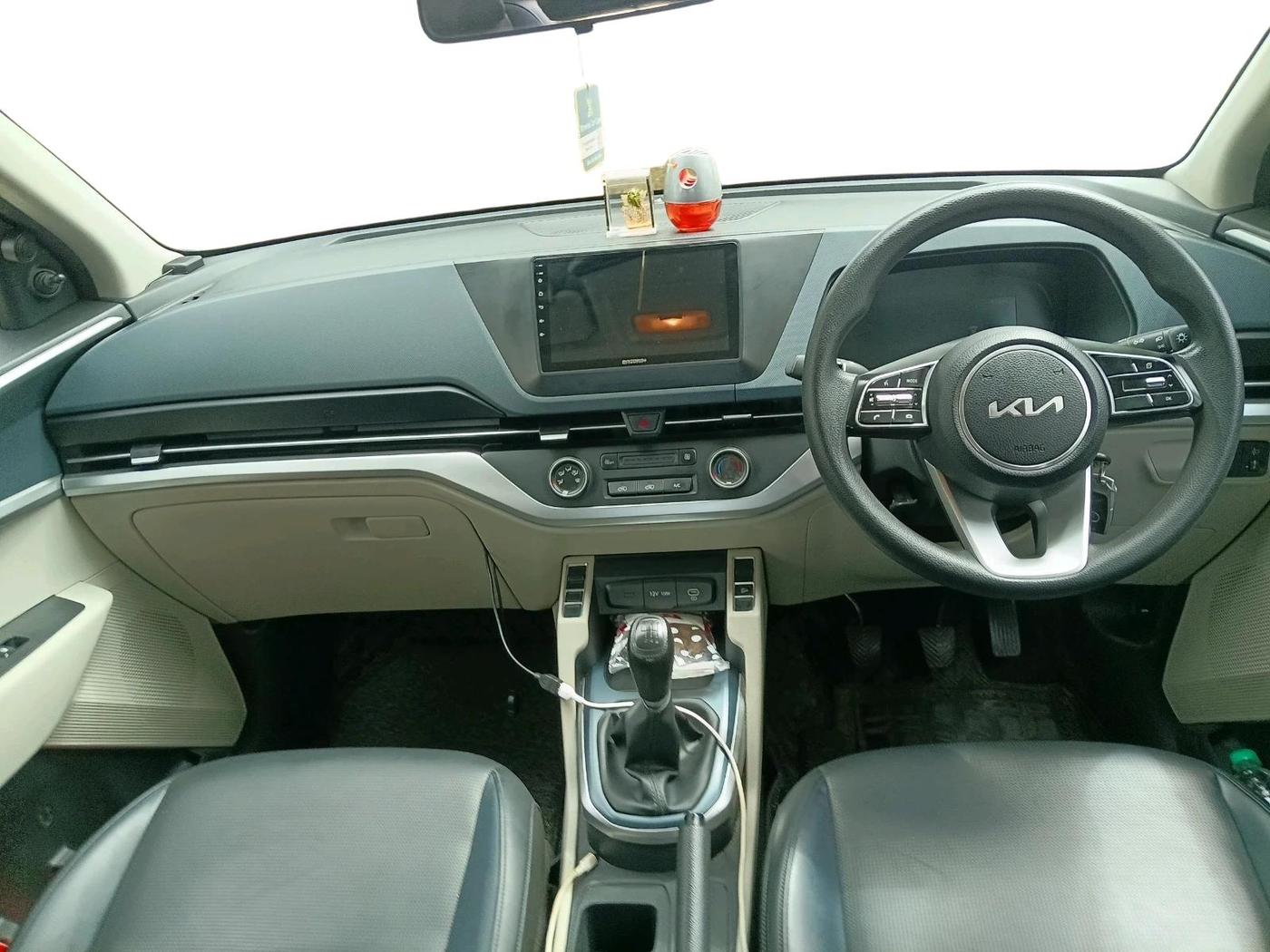 2022 KIA CARENS PREMIUM 1.4 PETROL 7 STR, Petrol, Manual, 43,344 km, interior