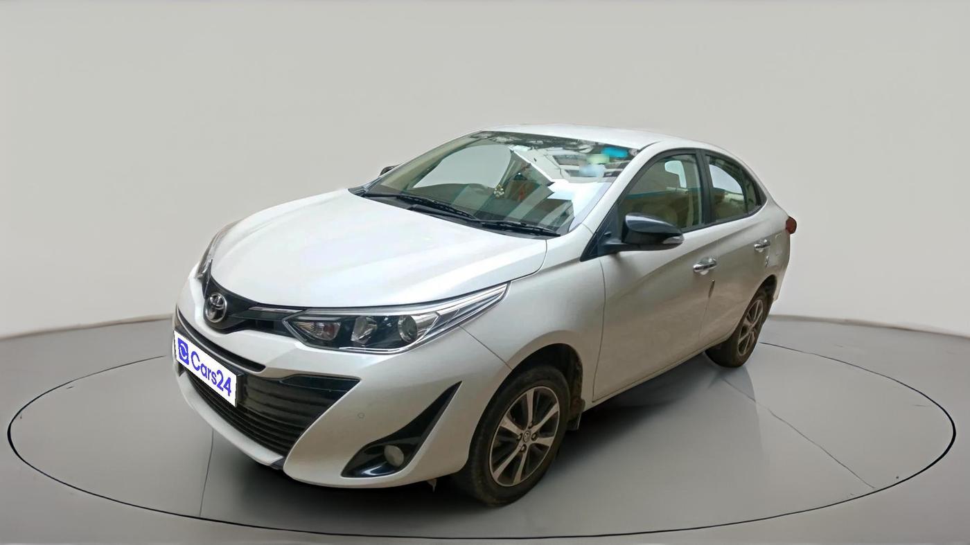 2021 Toyota YARIS V MT, Petrol, Manual, 14,358 km, exterior