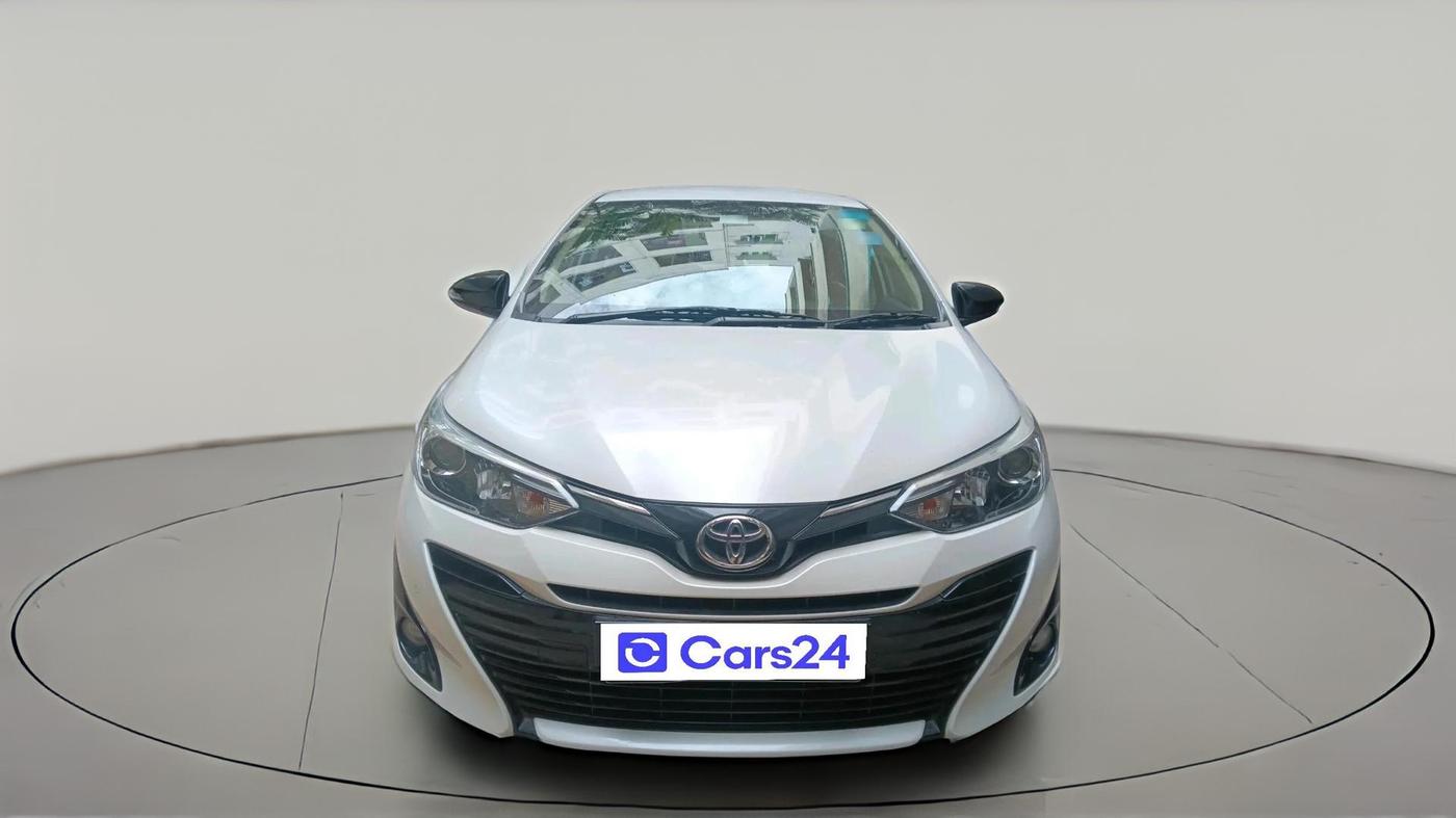 2021 Toyota YARIS V MT, Petrol, Manual, 14,358 km, exterior