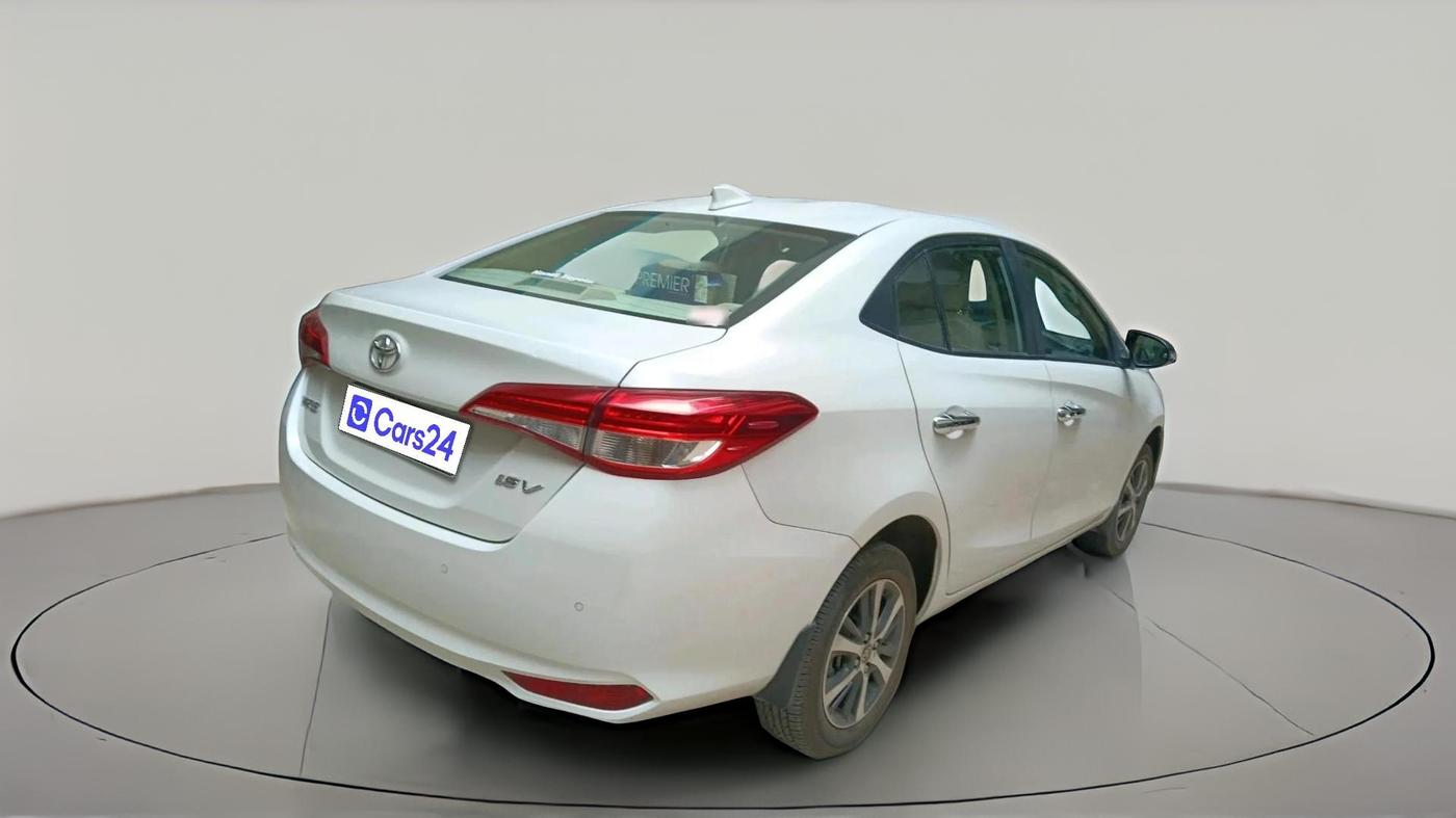 2021 Toyota YARIS V MT, Petrol, Manual, 14,358 km, exterior