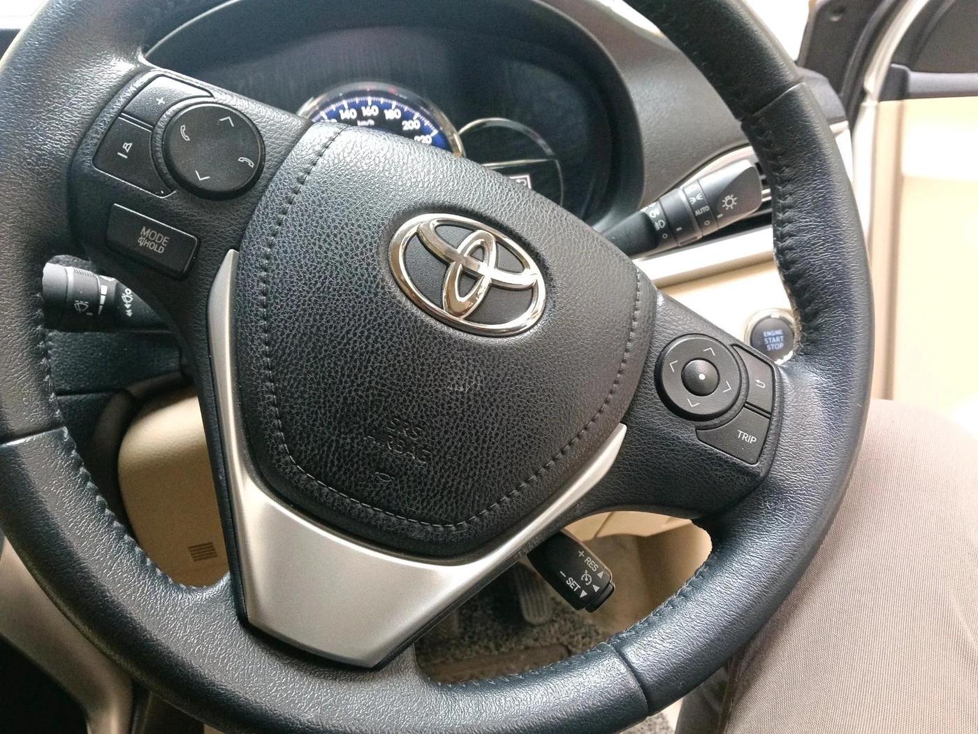 2021 Toyota YARIS V MT, Petrol, Manual, 14,358 km, interior