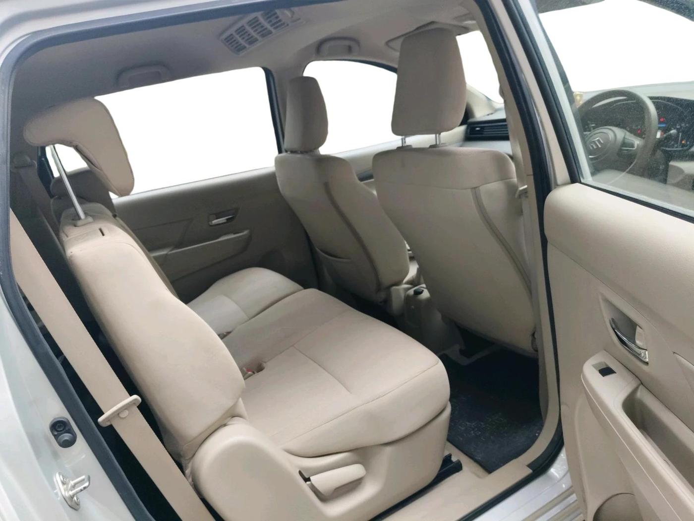 2022 Maruti Ertiga VXI SHVS, Petrol, Manual, 13,183 km, interior