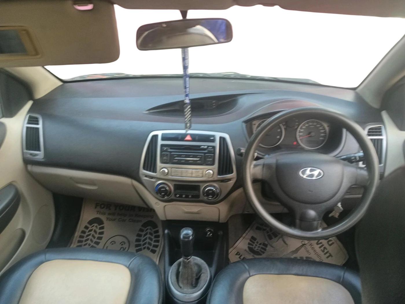 2012 Hyundai i20 MAGNA (O) 1.4 CRDI, Diesel, Manual, 2,19,081 km, interior