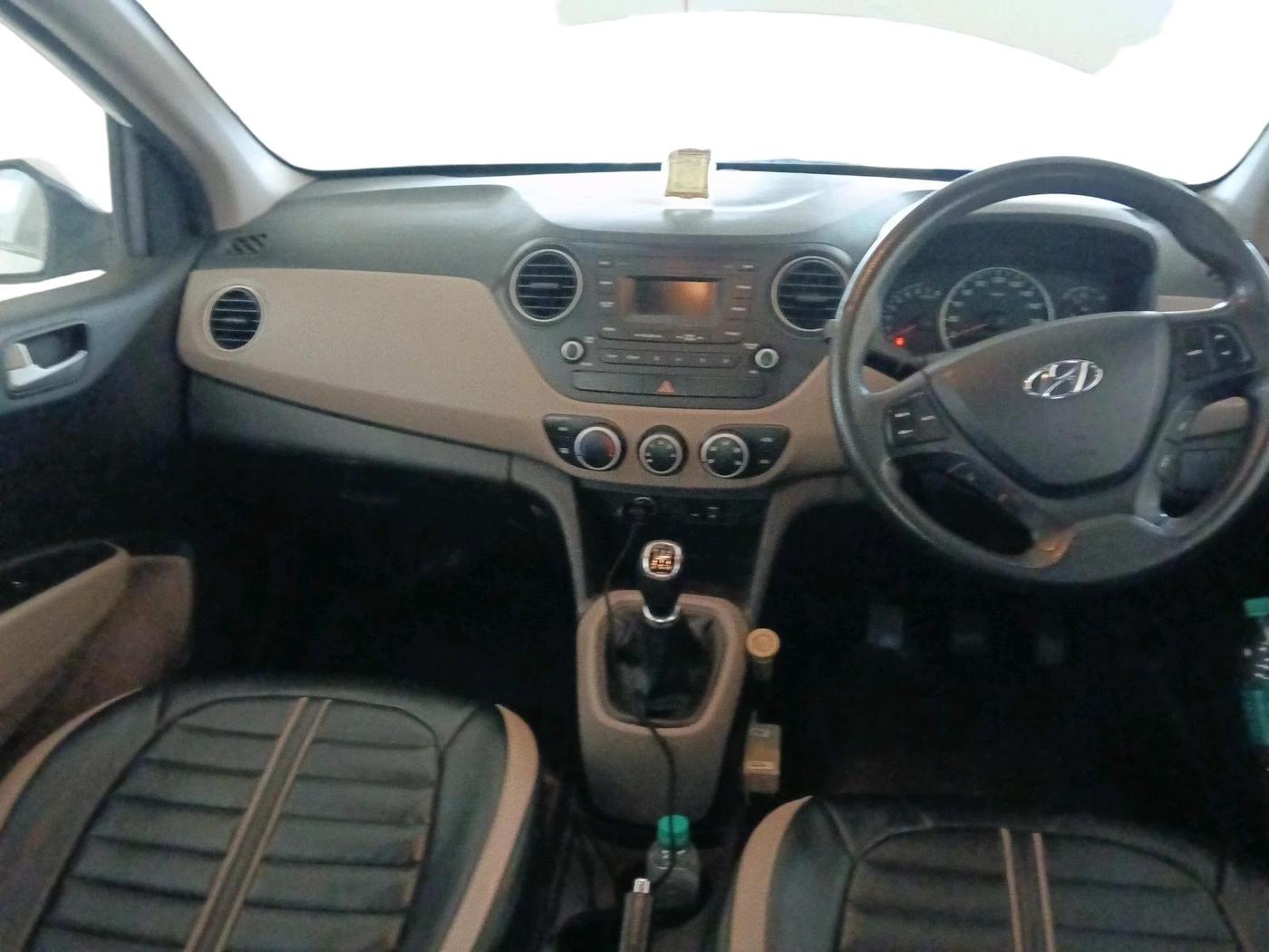 2016 Hyundai Grand i10 SPORTZ 1.2 KAPPA VTVT, Petrol, Manual, 48,983 km, interior
