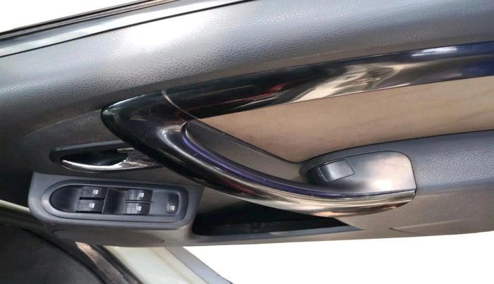 2013 Renault Duster 110 PS RXL DIESEL, Diesel, Manual, 70,518 km, interior