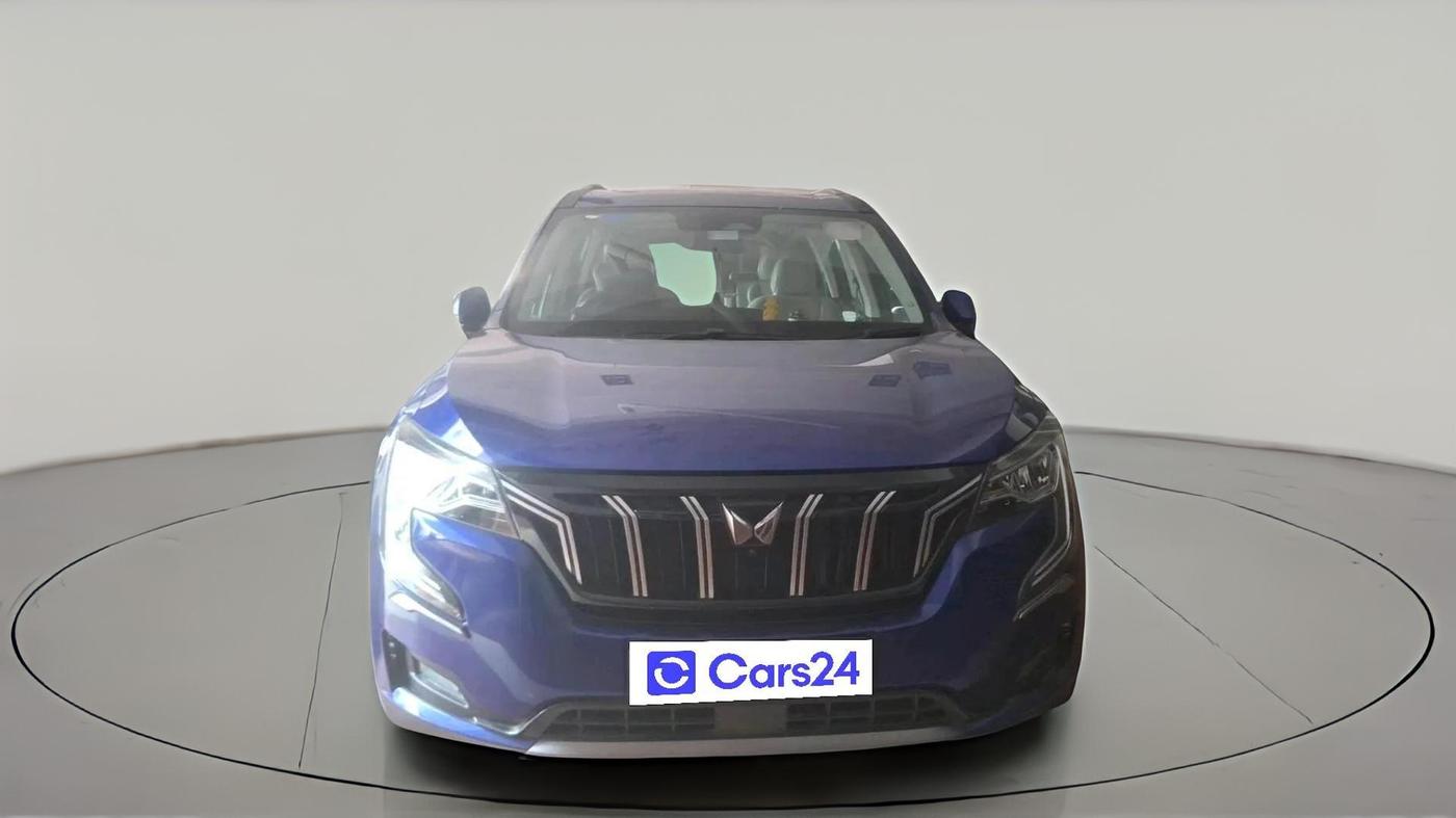 2023 Mahindra XUV700 AX 7 LUXURY P AT 7 STR, Petrol, Automatic, 28,373 km, exterior