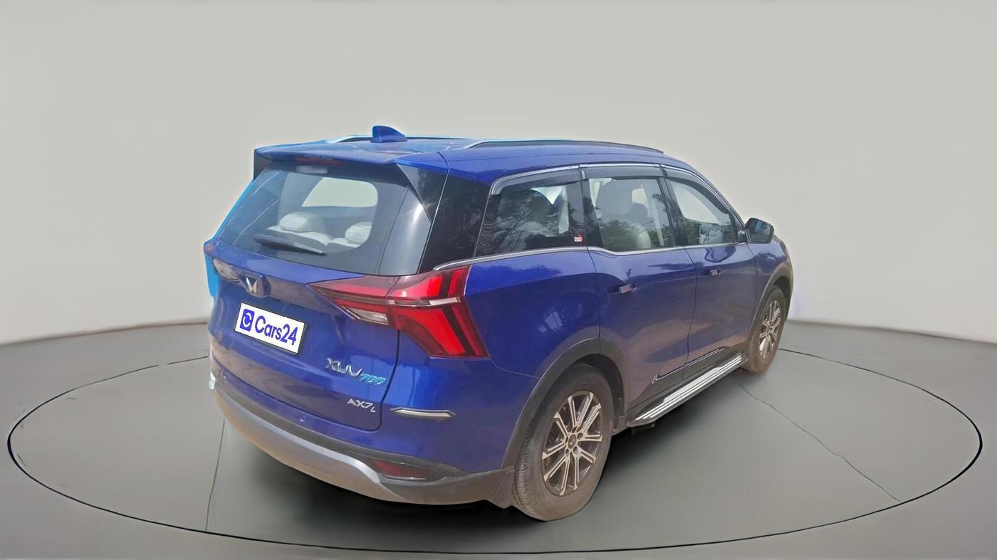 2023 Mahindra XUV700 AX 7 LUXURY P AT 7 STR, Petrol, Automatic, 28,373 km, exterior