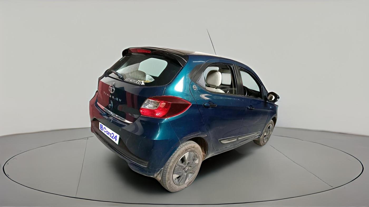 2023 Tata TIAGO EV XZ PLUS TECH LUX LONG RANGE, Electric, Automatic, 28,550 km, exterior