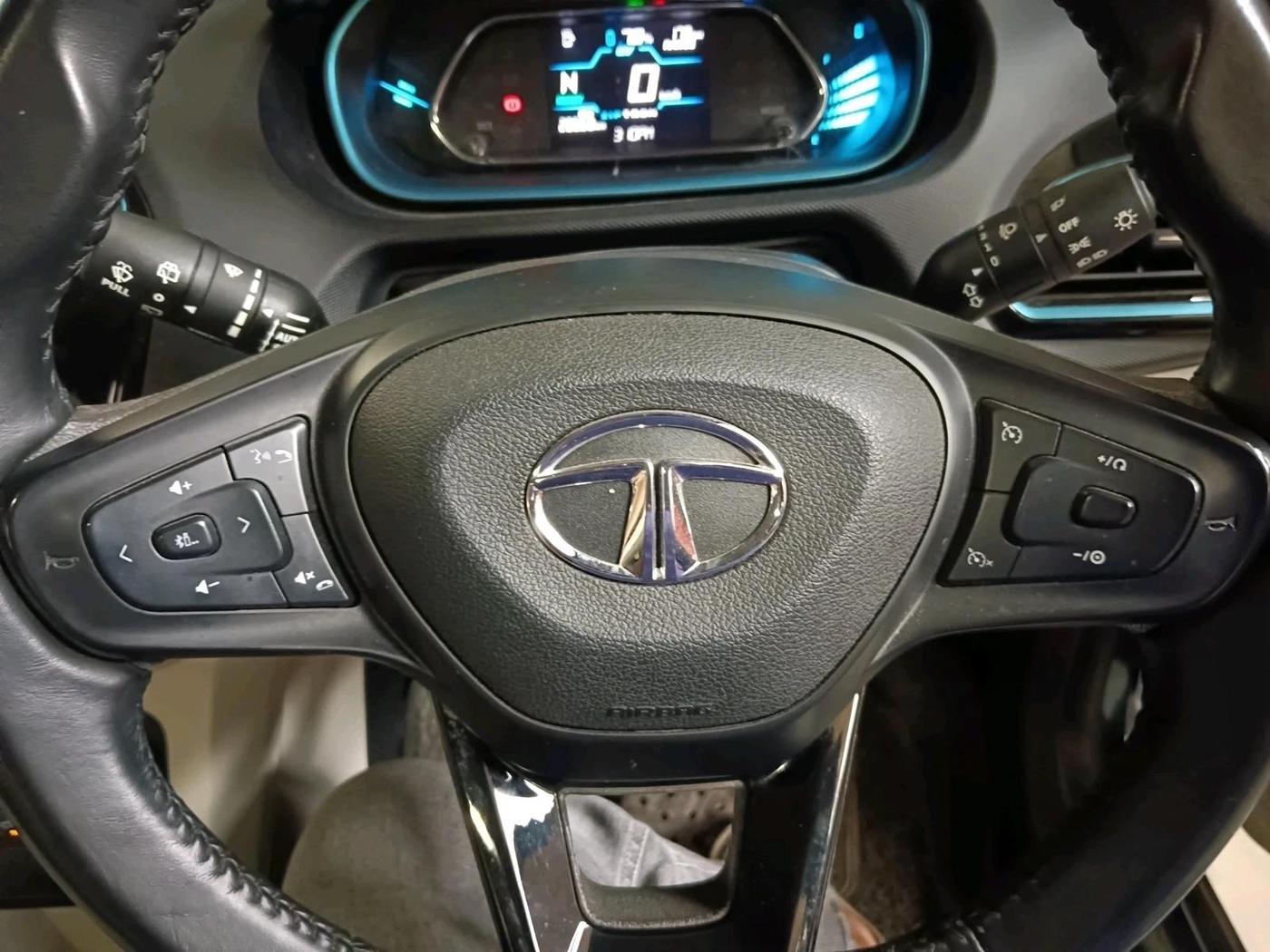 2023 Tata TIAGO EV XZ PLUS TECH LUX LONG RANGE, Electric, Automatic, 28,550 km, interior