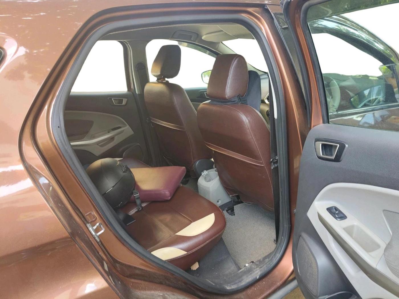 2017 Ford Ecosport TITANIUM 1.5L DIESEL, Diesel, Manual, 85,110 km, interior