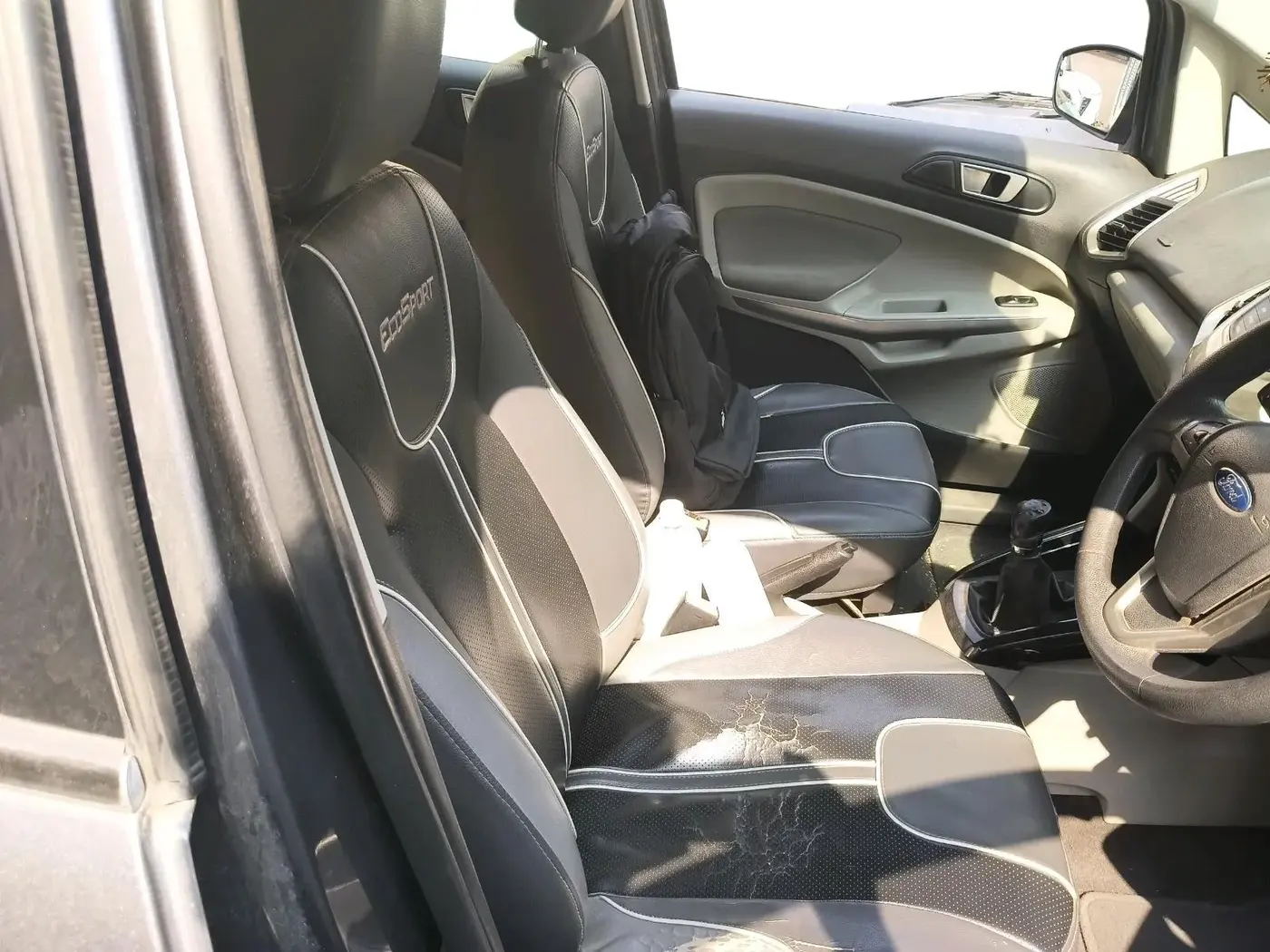 2015 Ford Ecosport TREND 1.5L DIESEL, Diesel, Manual, 1,46,152 km, interior