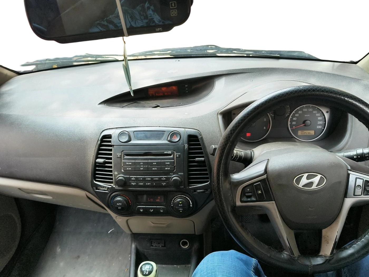 2010 Hyundai i20 ASTA 1.4 CRDI, Diesel, Manual, 1,68,536 km, interior