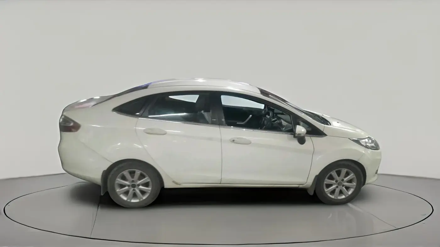 2011 Ford Fiesta TITANIUM DIESEL, Diesel, Manual, 1,85,000 km, exterior