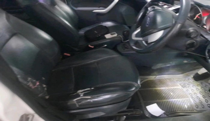 2011 Ford Fiesta TITANIUM DIESEL, Diesel, Manual, 1,83,381 km, interior