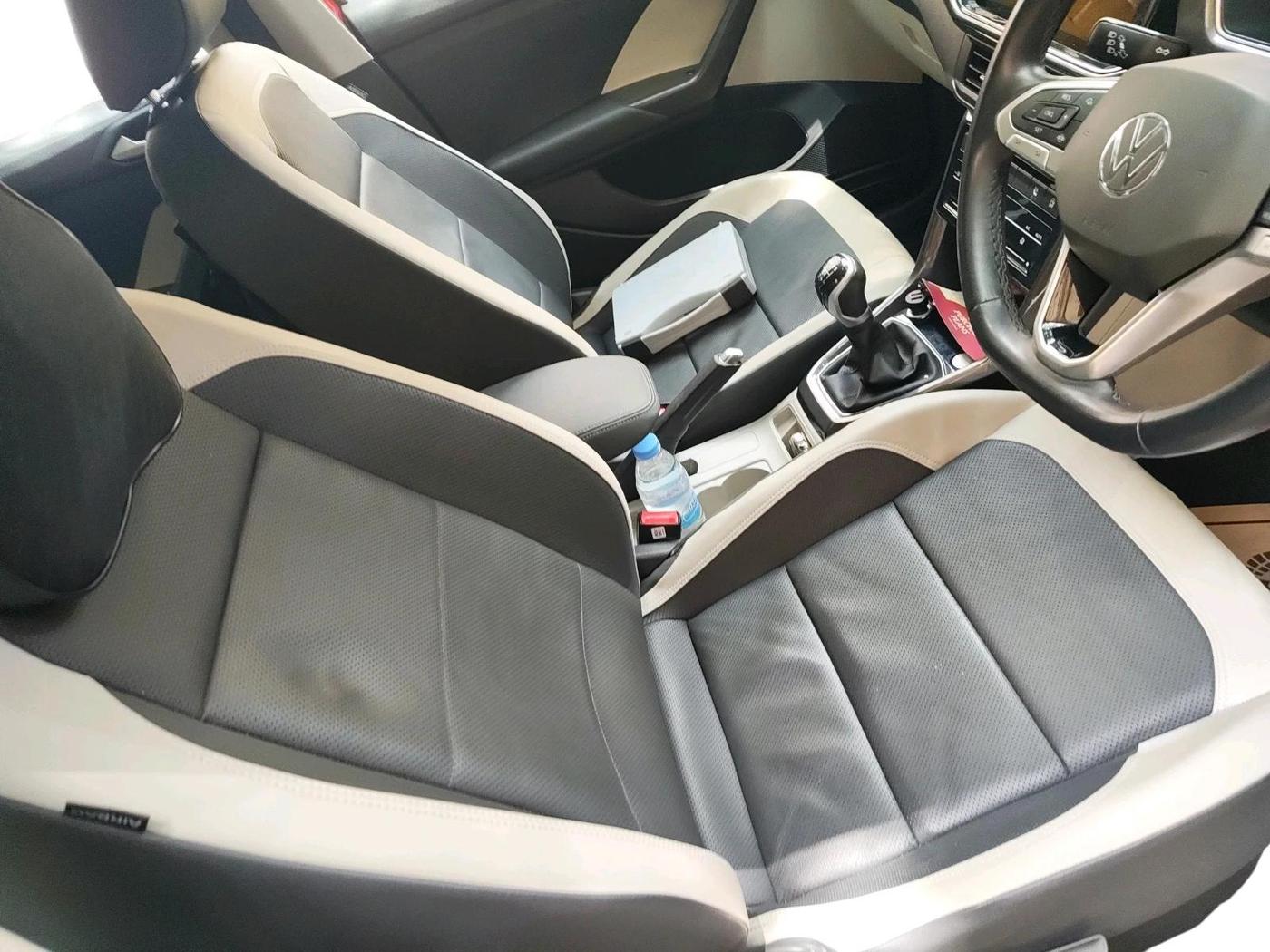 2023 Volkswagen TAIGUN TOPLINE 1.0 TSI MT, Petrol, Manual, 23,348 km, interior