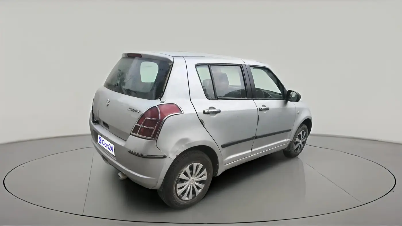 2005 Maruti Swift LXI 1.3, Petrol, Manual, 1,34,586 km, exterior