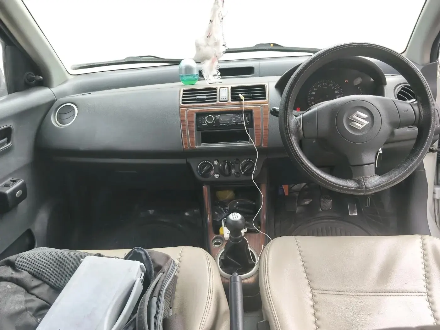 2005 Maruti Swift LXI 1.3, Petrol, Manual, 1,34,586 km, interior